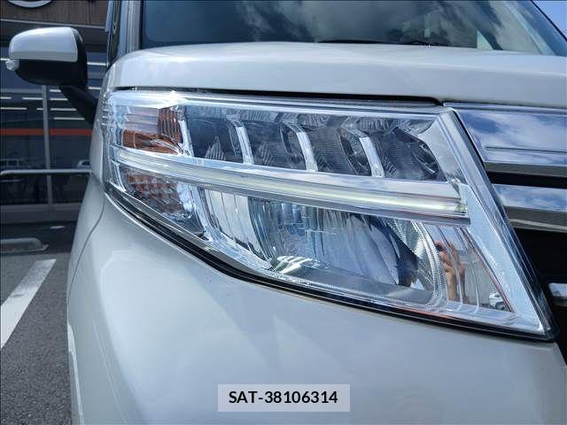 Toyota ROOMY 2018-06 8563414-29