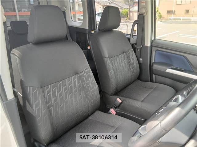 Toyota ROOMY 2018-06 8563414-6