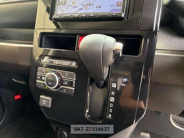 Toyota ROOMY 2022-07 8628691-11