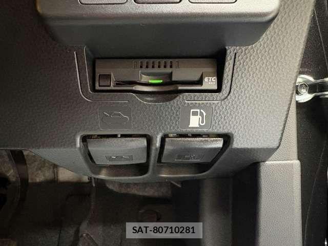 Toyota ROOMY 2023-12 8628682-8
