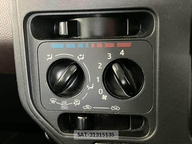 Toyota ROOMY 2018-07 8628705-7