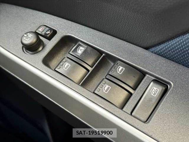 Toyota ROOMY 2021-03 8661320-24