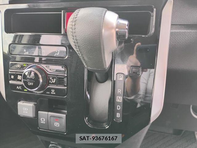 Toyota ROOMY 2021-07 8666836-17