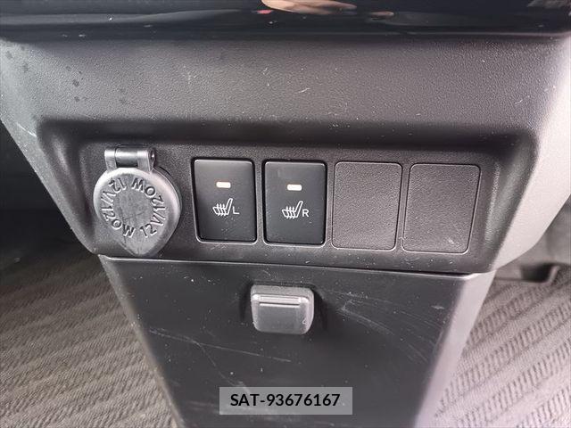 Toyota ROOMY 2021-07 8666836-18