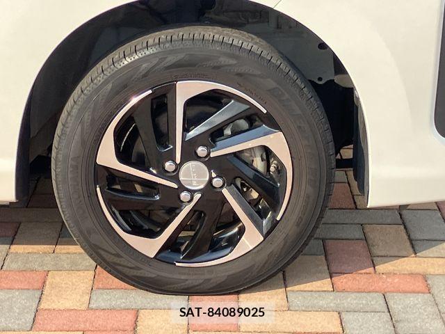 Toyota ROOMY 2021-04 8666837-9