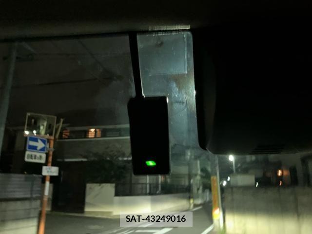 Toyota ROOMY 2018-07 8666841-13
