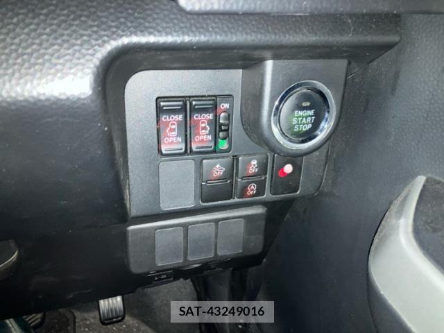 Toyota ROOMY 2018-07 8666841-8