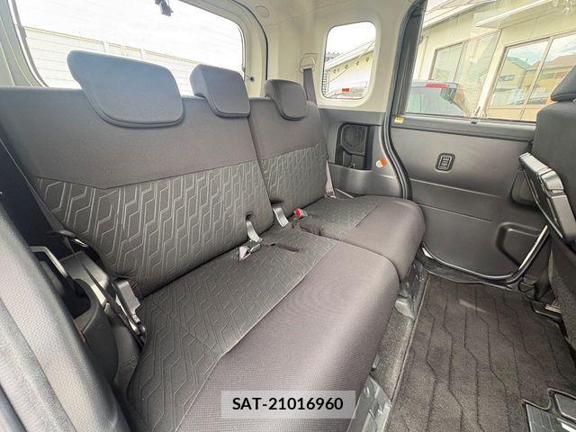 Toyota ROOMY 2018-07 8661319-4