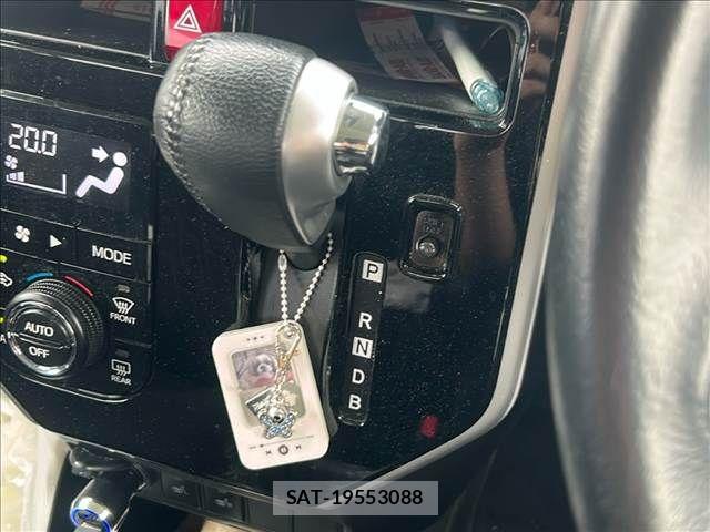 Toyota ROOMY 2017-08 8666839-12