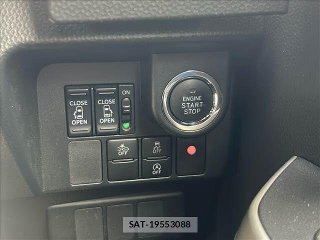 Toyota ROOMY 2017-08 8666839-6