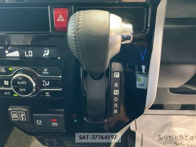 Toyota ROOMY 2021-07 8686448-5
