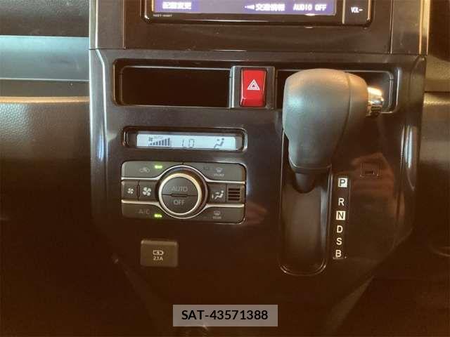 Toyota ROOMY 2022-02 8686452-9