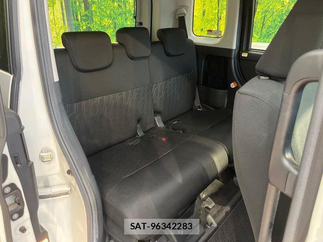Toyota ROOMY 2017-10 8745590-8