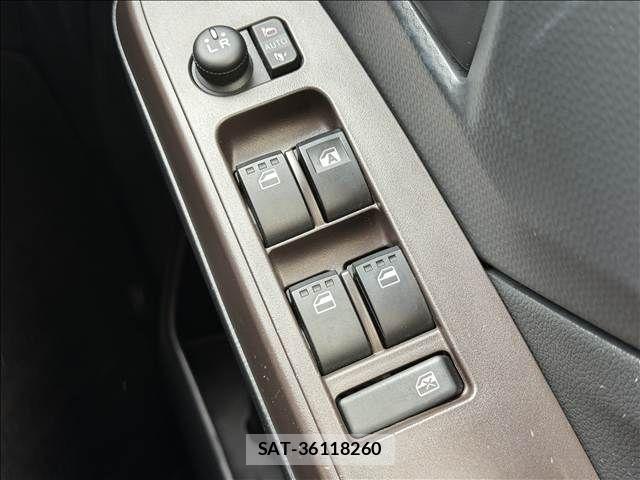 Toyota ROOMY 2017-05 8745598-28