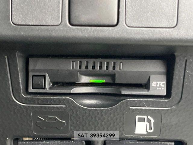 Toyota ROOMY 2023-01 8781868-4