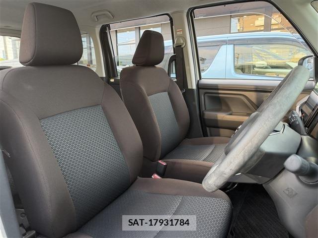 Toyota ROOMY 2023-02 8831352-6