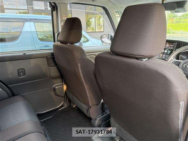 Toyota ROOMY 2023-02 8831352-7