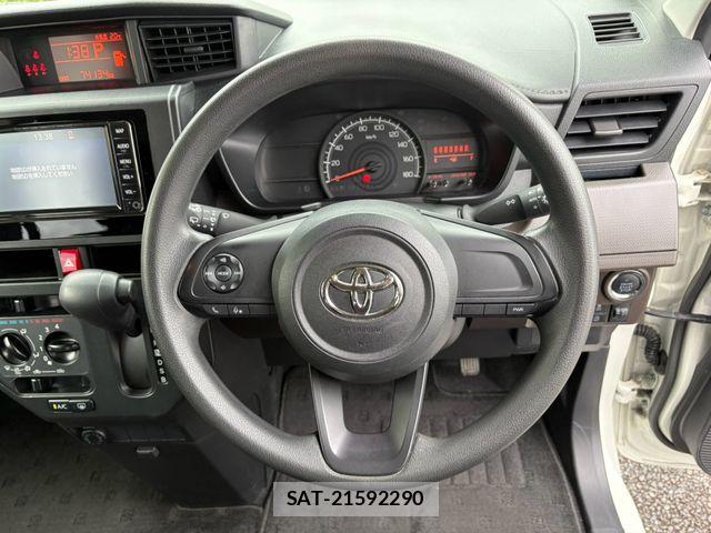 Toyota ROOMY 2022-08 8831370-14