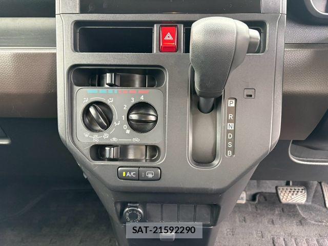 Toyota ROOMY 2022-08 8831370-18