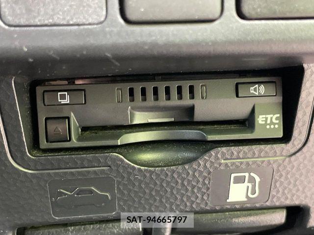 Toyota ROOMY 2022-02 8831356-6