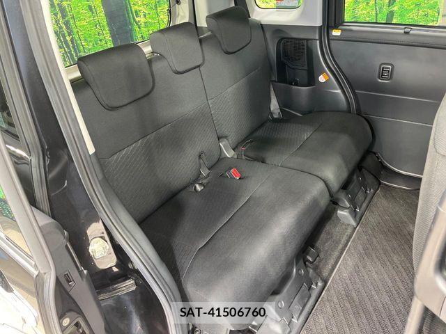 Toyota ROOMY 2017-11 8831367-8
