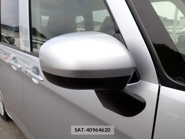 Toyota ROOMY 2022-07 8831364-24