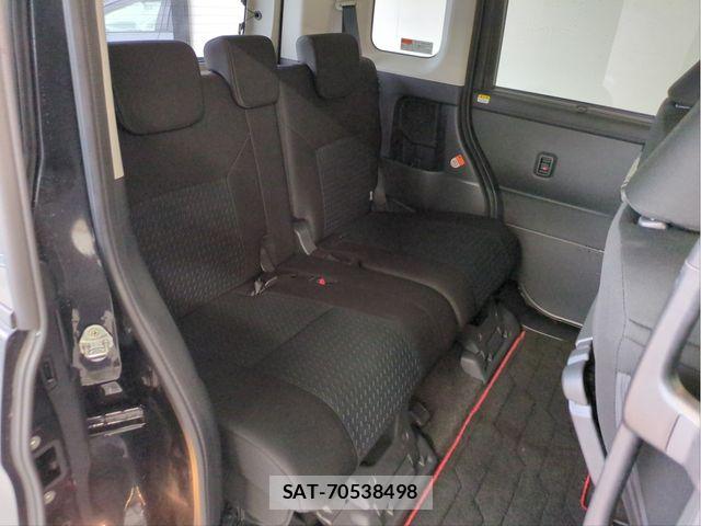 Toyota ROOMY 2021-08 8831361-26