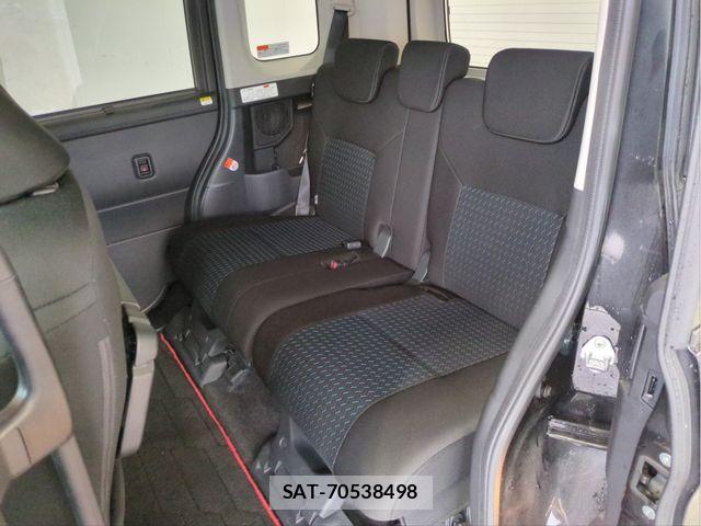 Toyota ROOMY 2021-08 8831361-4