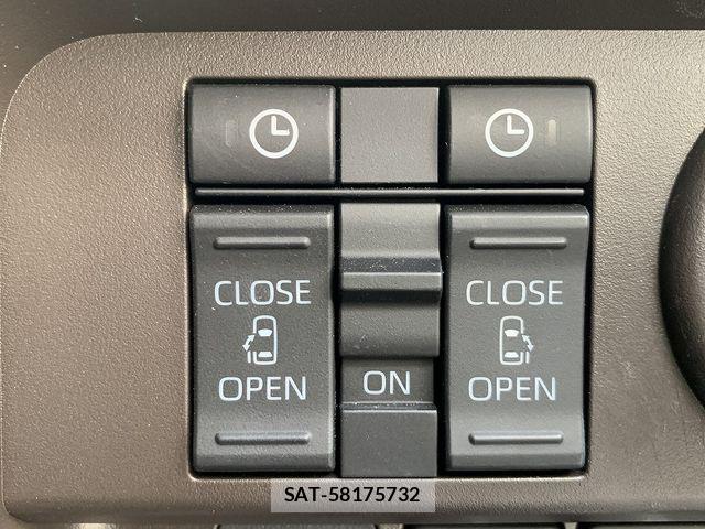 Toyota ROOMY 2023-02 8831366-9