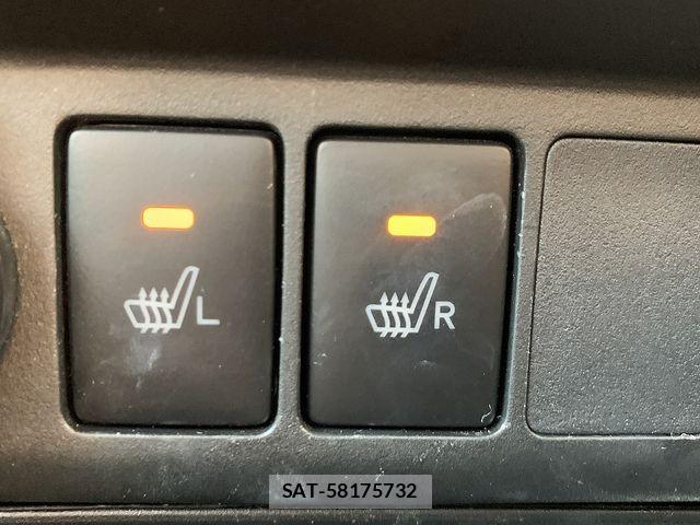 Toyota ROOMY 2023-02 8831366-8