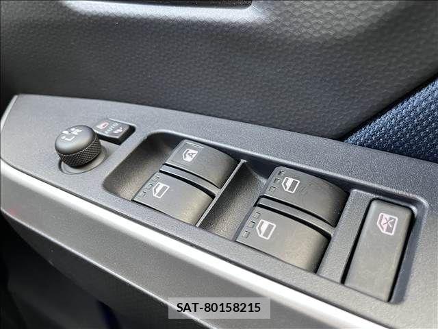 Toyota ROOMY 2021-03 8831353-26