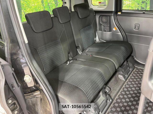 Toyota ROOMY 2021-02 8831360-9