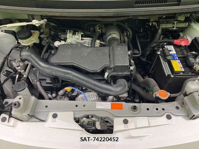 Toyota ROOMY 2022-07 8831368-17