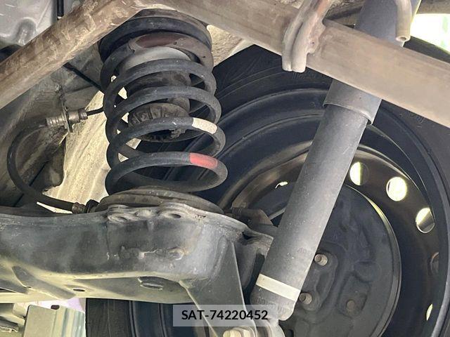 Toyota ROOMY 2022-07 8831368-19