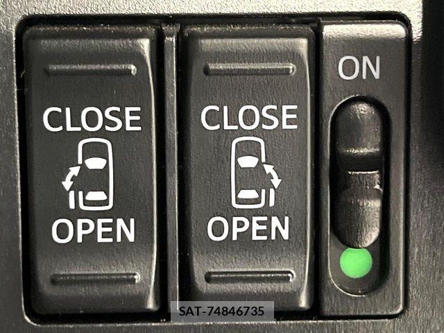 Toyota ROOMY 2017-11 8849720-5