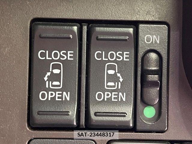 Toyota ROOMY 2019-05 8850534-4