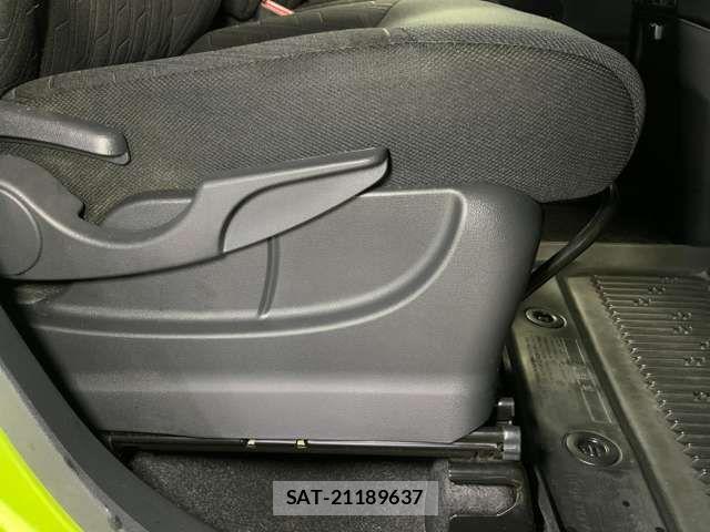 Toyota ROOMY 2018-03 8850538-18