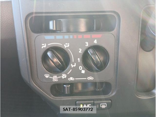 Toyota ROOMY 2021-08 8881911-12