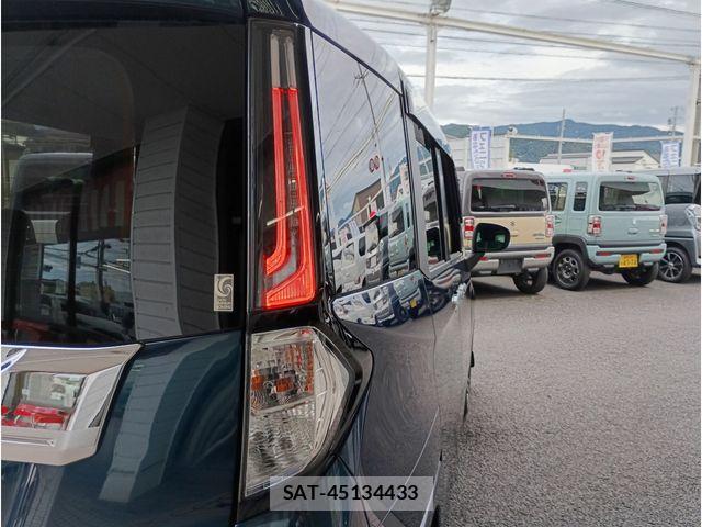 Toyota ROOMY 2022-01 8881901-5