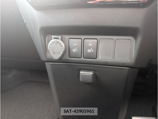 Toyota ROOMY 2025-09 8881882-17