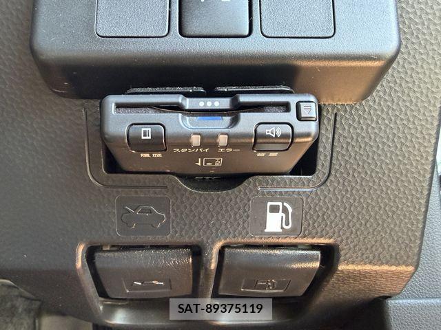 Toyota ROOMY 2022-10 8881888-15