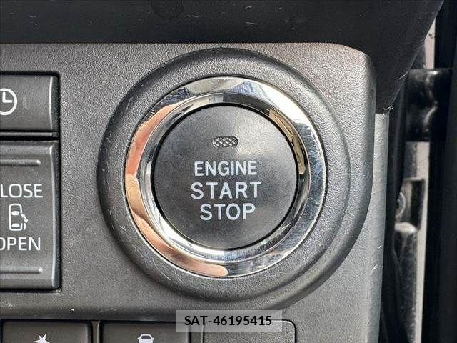 Toyota ROOMY 2022-03 8881902-24