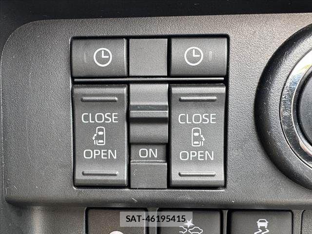 Toyota ROOMY 2022-03 8881902-4