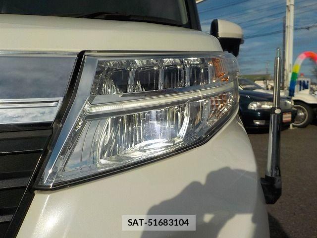 Toyota ROOMY 2019-04 8881908-9