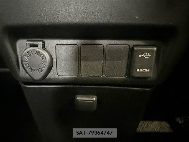Toyota ROOMY 2021-10 8881896-23
