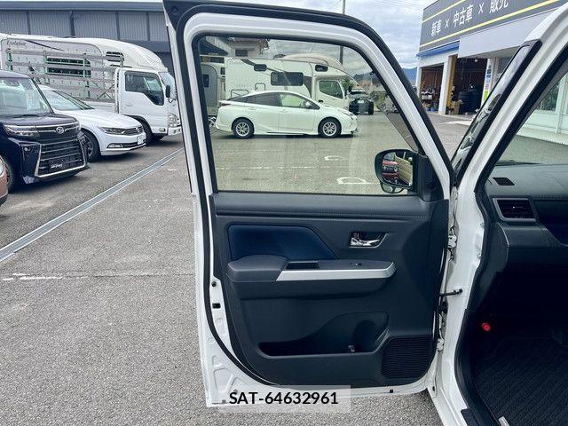 Toyota ROOMY 2023-09 8881891-5