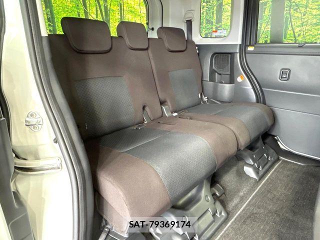 Toyota ROOMY 2021-09 8881906-8