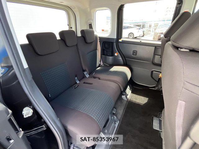 Toyota ROOMY 2022-04 8881887-9