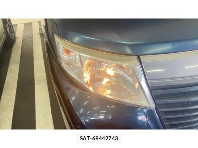 Toyota ROOMY 2018-03 8884270-5