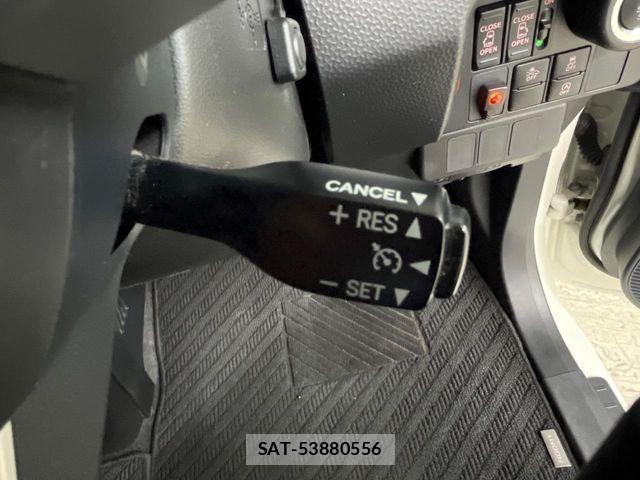 Toyota ROOMY 2017-05 8884268-14